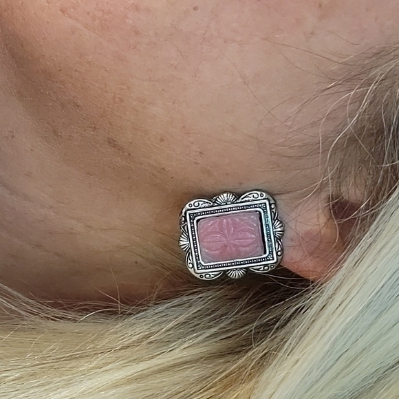 Floral Etched Glass Stud Earrings, pink - Picture 3 of 8